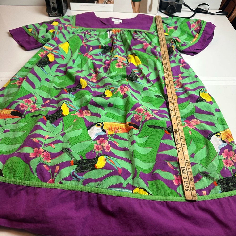 Tropical Toucan Cotton Dress | Resort Muumuu · Pockets - Picture 9 of 10